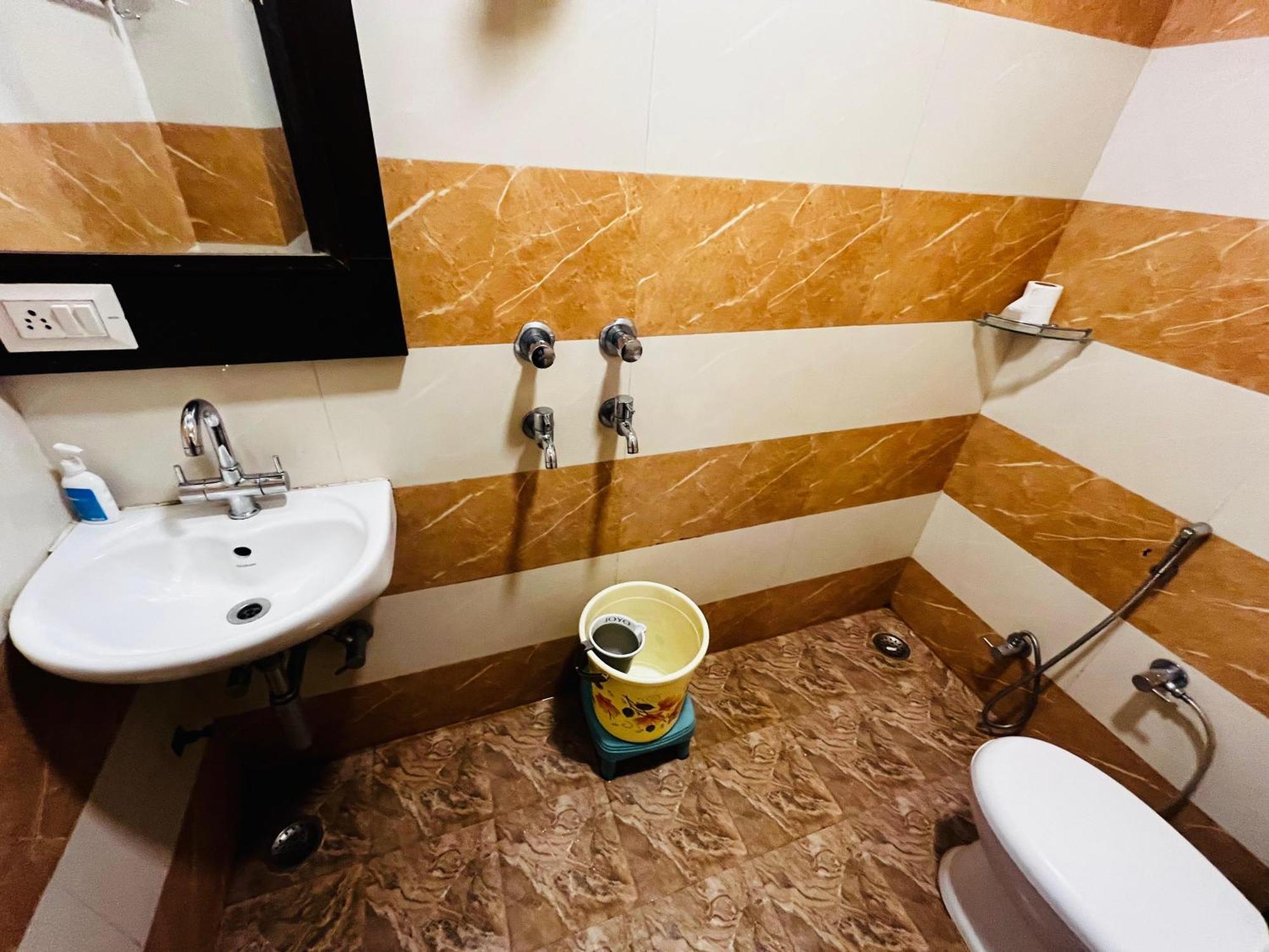 Ks Paying Guest House Varanasi Exterior photo